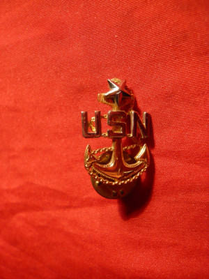 Insigna Militara Navala SUA - USNavy ,metal aurit si argintat ,h= 3 cm foto