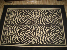 Covor lana model zebra foto