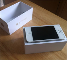 Telefon mobil Apple iPhone 4S, 16GB, Alb White NOU NOU NEVERLOCKED foto