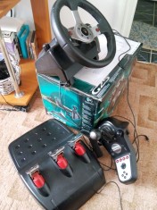 Logitech G25 foto