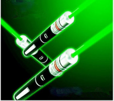 Laser pointer verde foto