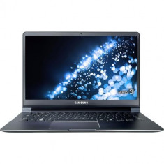 Samsung - 13.3&amp;quot; Ultrabook - 4 GB and 256 GB Solid State Drive foto