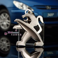 Breloc auto metal argintiu pentru Peugeot + cutie simpla cadou