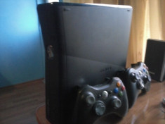 vand xbox 360 slim modat foto