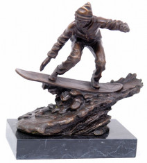 SPORTIV CU SNOWBOARD- STATUETA MODERNA DIN BRONZ foto