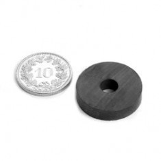 Magnet ferita tip inel 22(06)/5mm 820 gr forta atractie pt generatoare, experimente foto