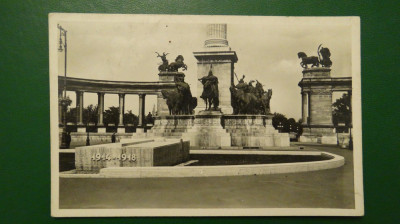 Vedere Budapesta-Monumentul Milenium si al eroilor cazuti in lupta-1939 foto