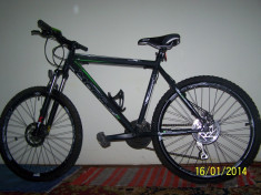 bicicleta mountain bike (cross) foto