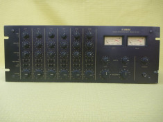 MIXER YAMAHA PM-180 foto