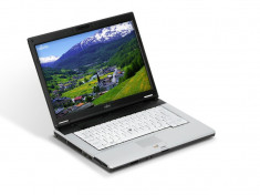 Fujitsu Siemens LifeBook S7220, Intel Core 2 Duo P8700 2.53 Ghz, 4 GB DDR3, 160 GB HDD, DVDRW, Wi-Fi, Bluetooth, Card Reader, Display 14.1&amp;quot; foto