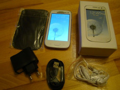 Telefon Dual SIM , Touch-screen , 4.0 inch , model modern , + cadou folie protectie ecran foto