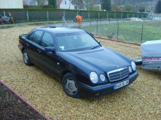 Vand caroserie sau elemente caroserie de Mercedes W210 an 1999 foto