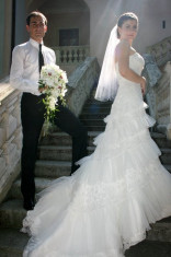 ROCHIE DE MIREASA MAGGIE SOTTERO COLECTIA 2011 cu certificat de autenticitate VOAL si CRINOLINA foto