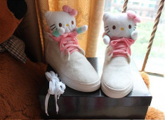 Adidasi ghete Hello Kitty produs ORIGINAL SANRIO.COLECTIE NOUA. LIVRARE GRATUITA foto