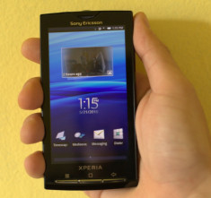 Vand Sony Ericsson Xperia 10i Modelul mare ! foto