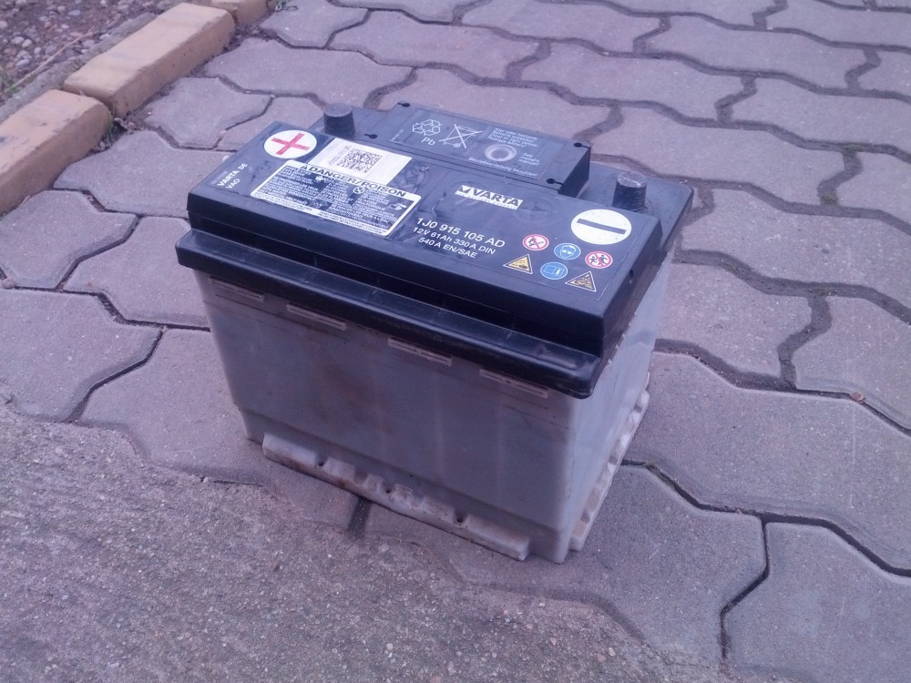 Baterie / Acumlator auto Varta 12V 61Ah 330A 540 EN/SAE | arhiva Okazii.ro