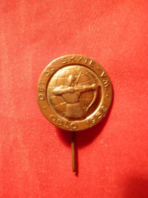 Insigna Campionat Mondial TIR Oslo 1952 ,d= 1,8 cm ,alama foto