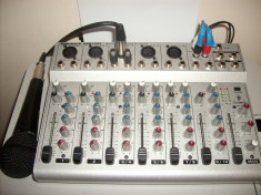 mixer audiu BEHRINGER UBB1002 + microfon BEHRINGER foto