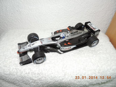 MCLAREN MERCEDES 1 : 18 foto