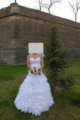 Rochie de mireasa pentru gravide foto