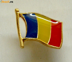 INSIGNA PIN ROMANIA STEAG ( DRAPEL ) UNC foto