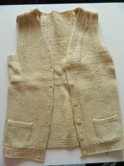 Vesta tricotata pentru copii, produs handmade, pentru 7-10 ani, material lana foto
