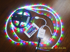 Banda led-uri RGB 3528 , 300 led-uri / 5 metri, controller + telecomanda foto