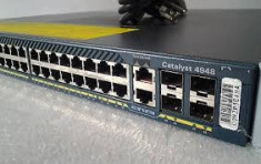Switch Cisco Layer 3 - 48x 10/100/1000 + 4x SFP, WS-C4948-E foto