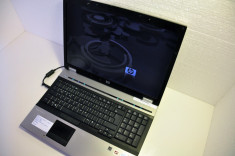 LAPTOP HP COMPAQ 8730W PROCESOR T9400 2.5 GHZ 4 GB RAM HDD 120 GB PLACA VIDEO ATI V5725 GARANTIE foto