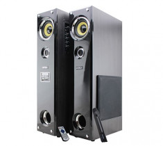 SISTEM PROFESIONAL INTEX COMPUS DIN 2 BOXE ACTIVE CU MP3 PLAYER ,SUBWOOFER,MICROFON WIRELESS,TELECOMANDA,EDITIE DE LUX. foto