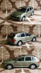 Porsche Cayenne Turbo 1/18 foto