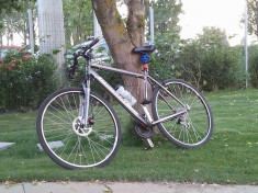 Bicicleta Merida Crossway cu furca Suntour NCX cu blocaj de pe ghidon foto