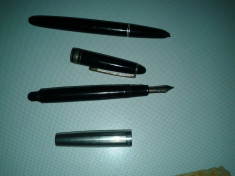 2 stilouri ,1 cu penita iridiu ,si celalalt atlas . foto