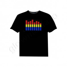 Tricou luminos cu egalizator Tricolor foto