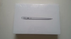 Laptop MacBook Air 11&amp;quot;, i5 1.40GHz, 4GB,SSD 256GB, model 2014 NOU foto