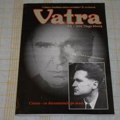 Revista Vatra - nr. 7 - 8 / 2004 - Cioran - cu documentele pe masa