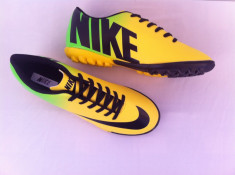 Adidasi Fotbal NIKE Mercurial Victory X foto