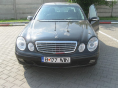 MERCEDES BENZ E200 foto