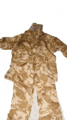 Costum protectie ploaie si vant camuflaj desert foto