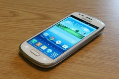 samsung galaxy s3 mini alb foto