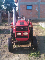 Tractor DFH-180 foto