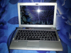 Sony Vaio VPCYB3V1E impecabil foto