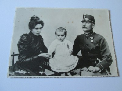 FOTOGRAFIE OFITER DE HUSZARI WW I CU FAMILIA foto