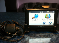 Garmin Nuvi 40, GPS, suport, incarcator original, cablu date, card 4GB, harta Europa Centrala foto