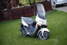 Suzuki Epicuro 150cc 4T Scuter moped foto