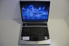 LAPTOP HYRIAN PROCESOR AMD SEMPRON 3000+ 1.86GHZ RAM 512MB HDD 40 GB GARANTIE foto