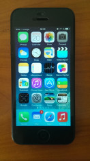Iphone 5, negru, neverlocked (liber de retea), IOS 8.1.2, stare perfecta, garantie in Romania inclusiv martie 2015 foto