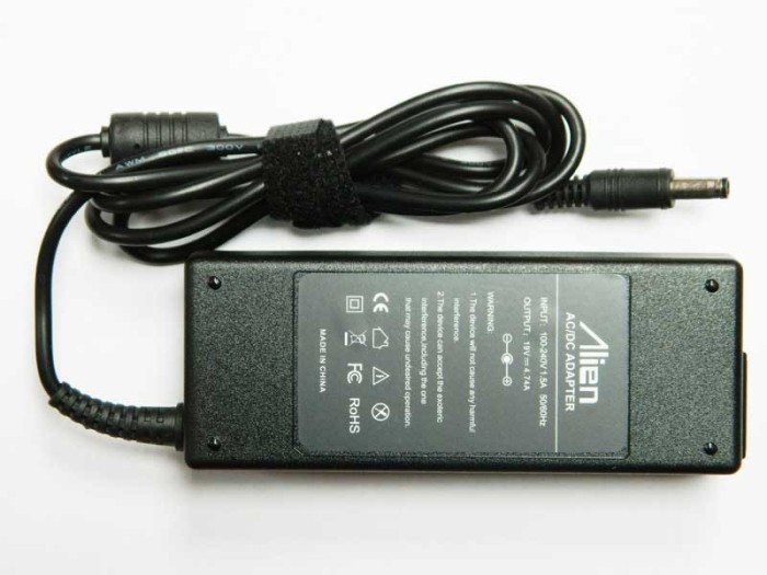 Incarcator laptop samsung 19V 4.74A 5.5x3mm