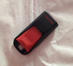 USB Flash Drive SanDisk Cruzer Edge 32GB foto