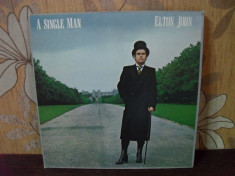 Disc Vinil Elton John - A single Man foto